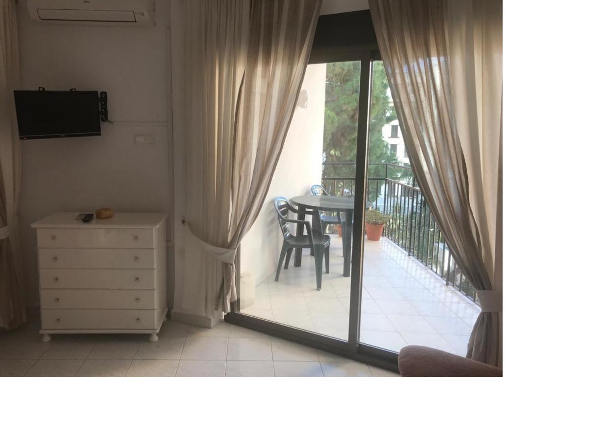 Apartamento Estudio Con Vistas Al Mar En Marbella A 100 Metros De La Playa Exterior foto